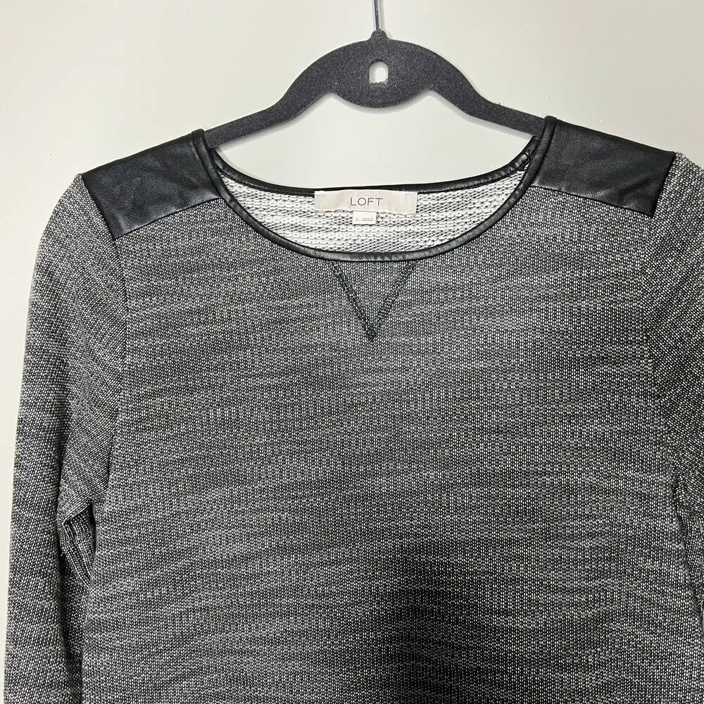 Loft‎ Gray Long Sleeve Faux Leather Shoulder Crew Neck Knit Shift Dress Sz Small - Picture 5 of 7